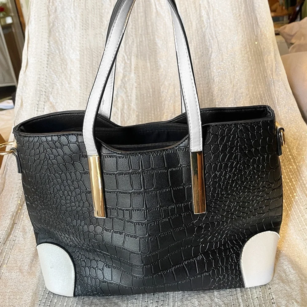 Black Croc Embossed Structured Tote Bag White Handles Top Handle Office Bag OS
